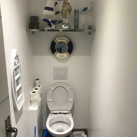 Le Petit Bateau