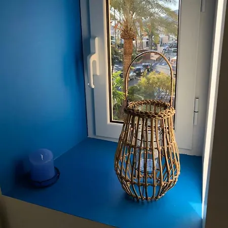 Le Petit Bateau