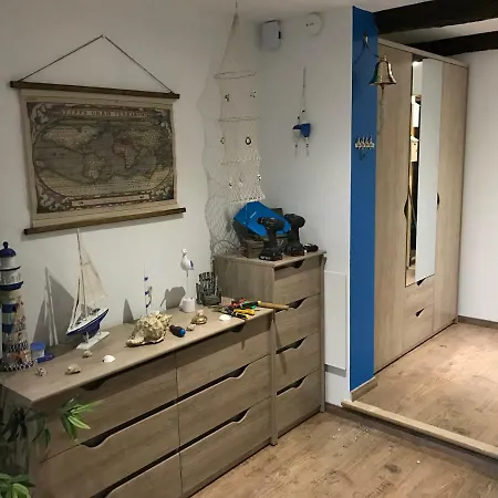 Le Petit Bateau Μεντόν