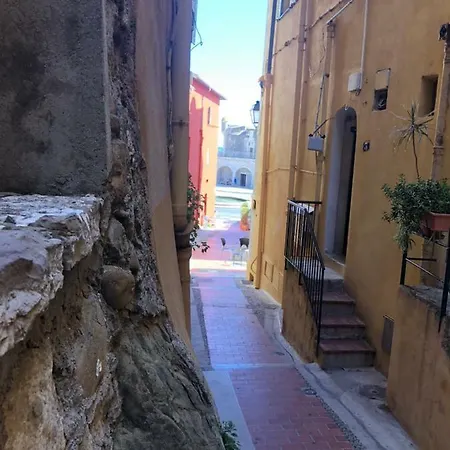 Apartment Le Petit Bateau Menton