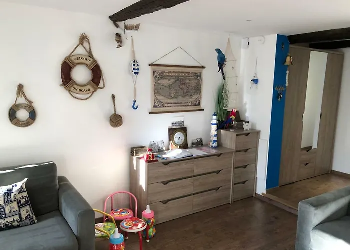 Le Petit Bateau マントン
